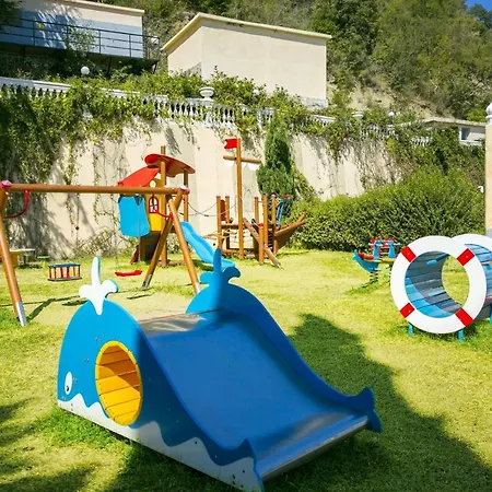 Royal Park 4* 埃勒尼特
